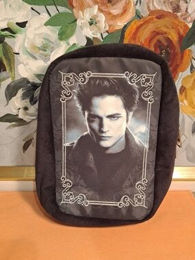 Bioworld The Twilight Saga Edward Cullen Black Plush Cosmetic Bag Portrait Panel